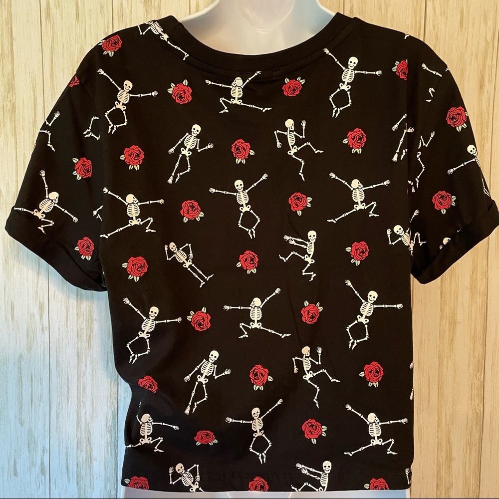 Skeleton & Rose Top - Picture 4 of 8